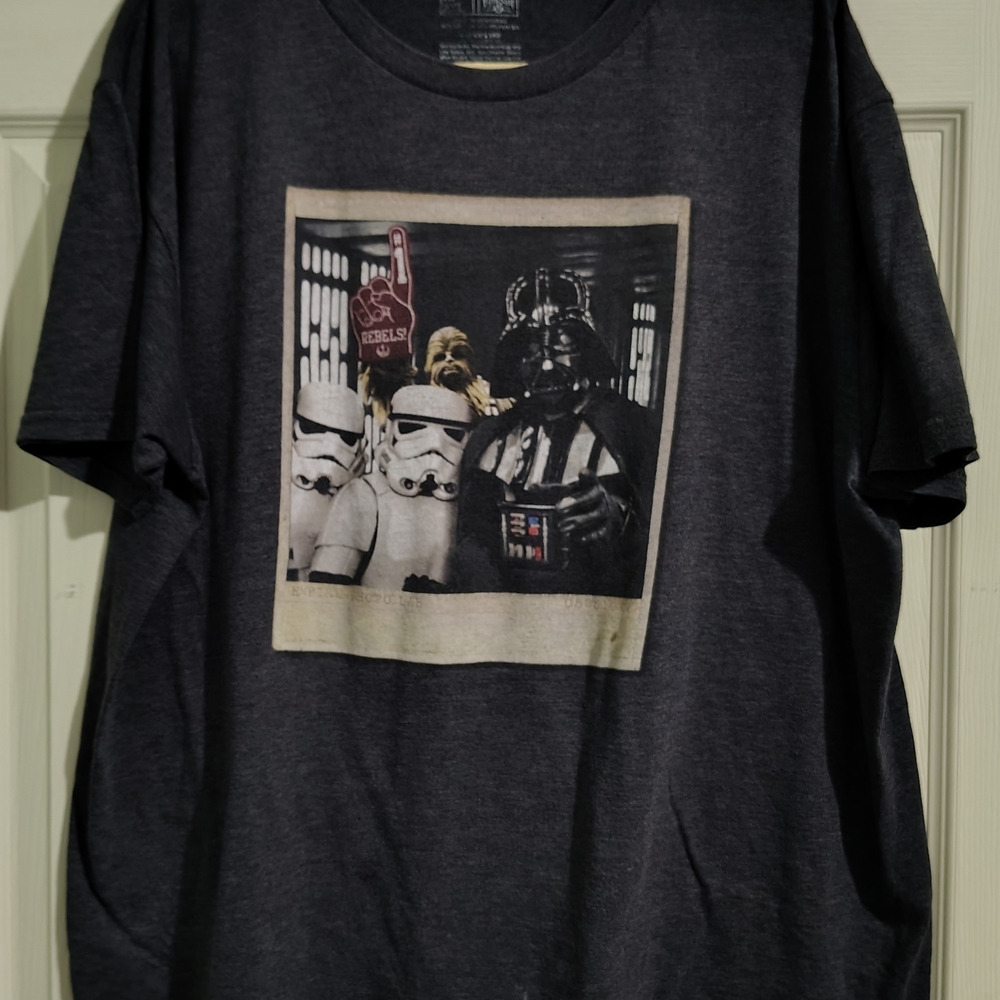 4 Star Wars Graphic T-Shirts - Lot